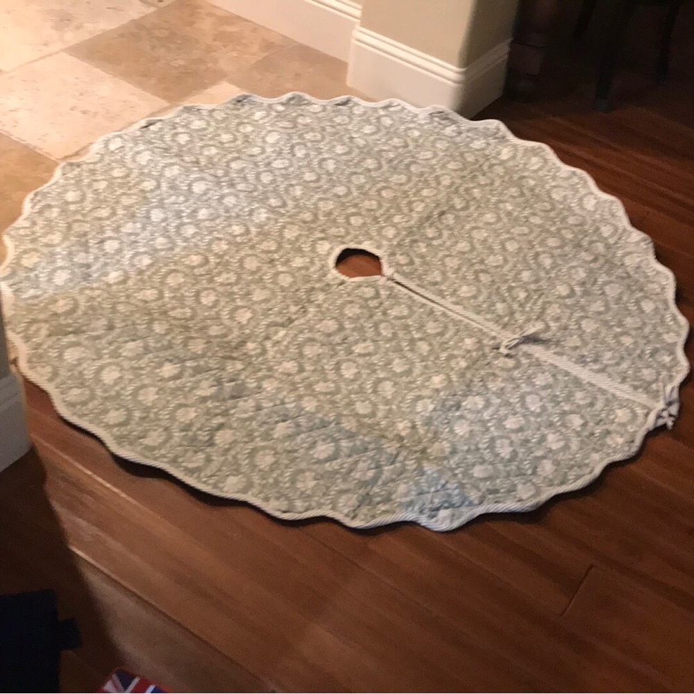 Indigo Home Fables Tree Skirt